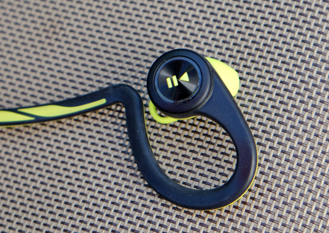 Test Plantronics BackBeat Fit : des écouteurs pour sportifs endurants - Les  Numériques