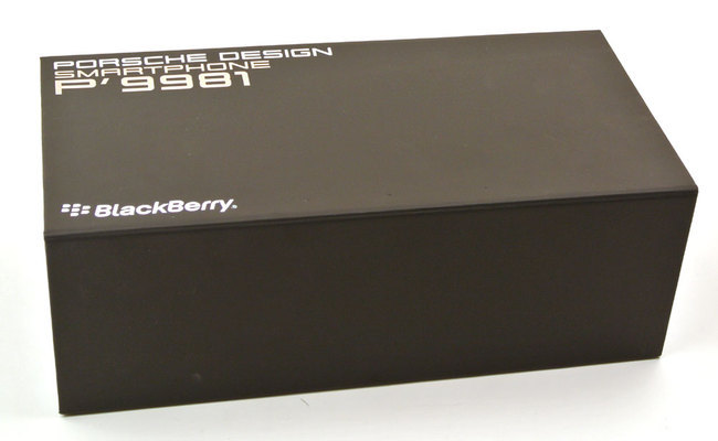 BlackBerry-Porsche_P9981_23.jpg