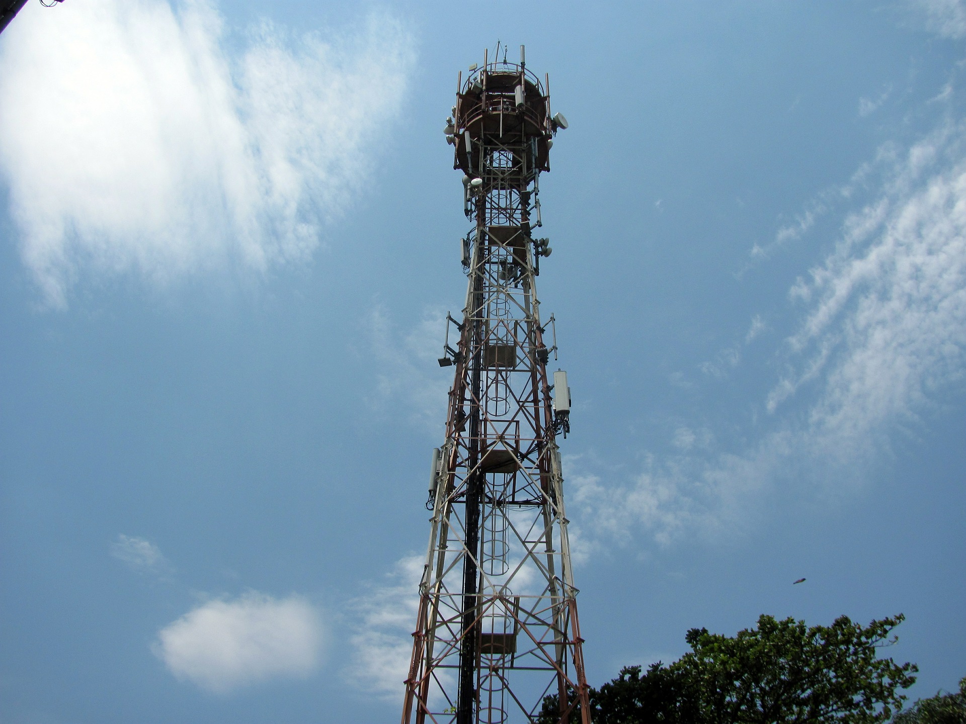 antenna-543431_1920