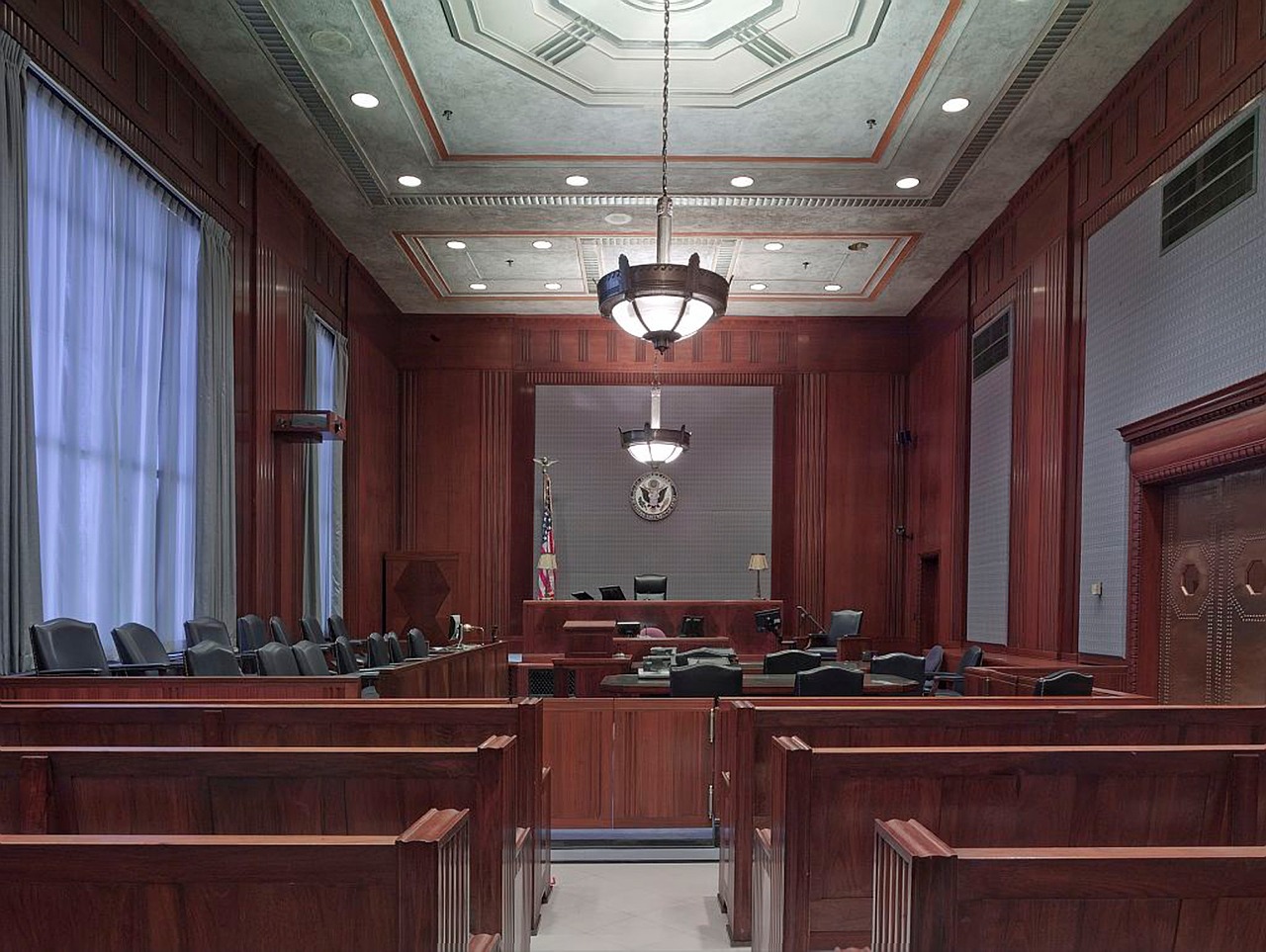 courtroom-898931_1280 courtroom-898931_1280