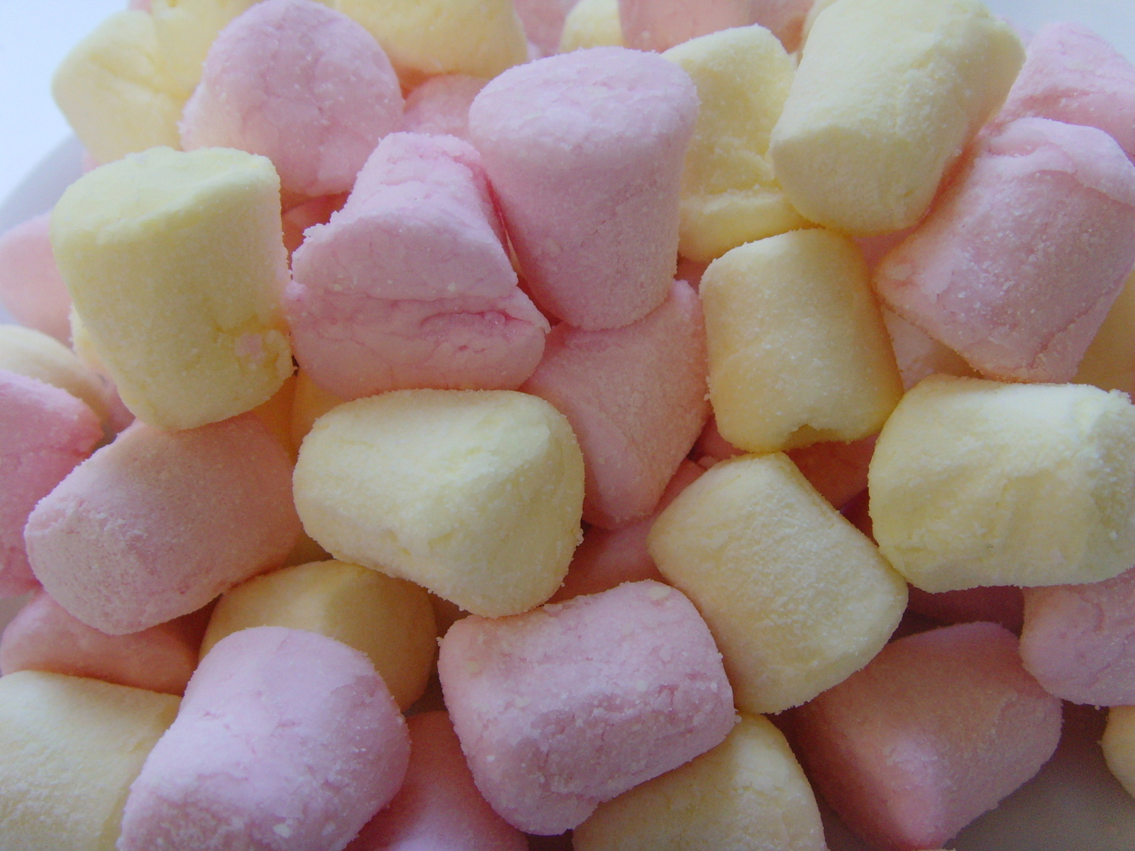 mini-marshmallows-1323047-1600x1200 mini-marshmallows-1323047-1600x1200