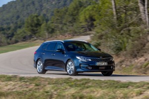 2016_Kia-Optima-Sportswagon_06