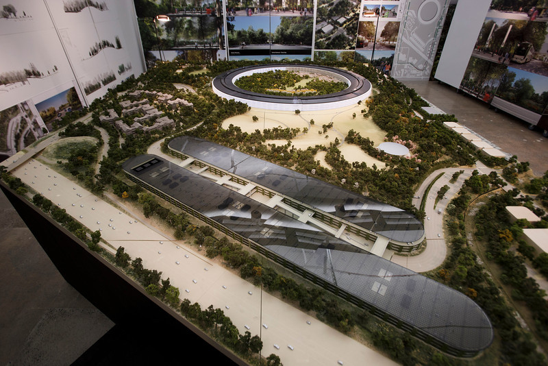 Un OVNI sur le futur campus d'Apple applecampus2 - Un OVNI sur le futur campus d'Apple