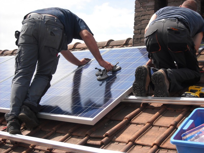 solar-panels-944000_1280 solar-panels-944000_1280