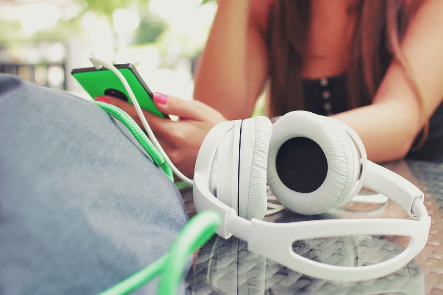 headphones-923186_1280 headphones-923186_1280