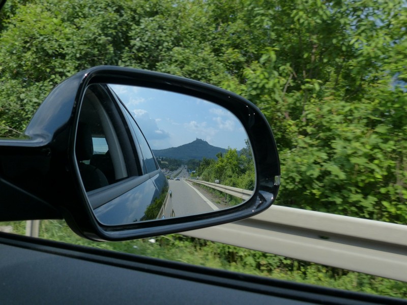 rear-mirror-167580_1280