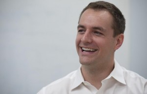 robby mook 300x191 - Trump a-t-il été aidé par des hackers russes ?