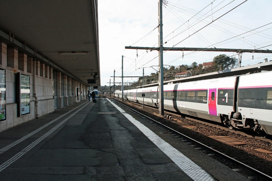 station-platform-258249_1280 station-platform-258249_1280
