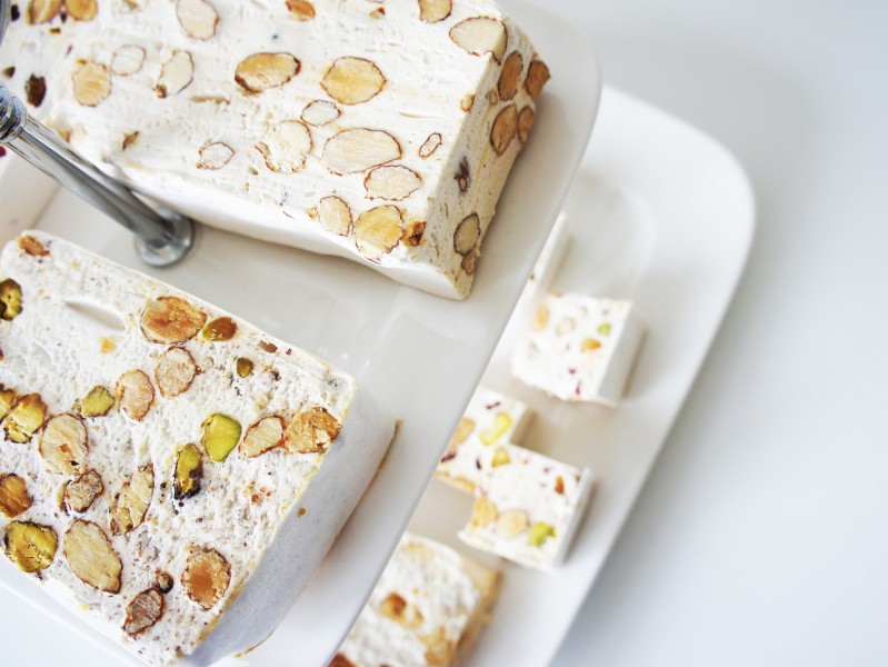 nougat-1206707_1920 nougat-1206707_1920