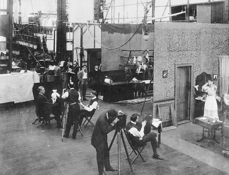 Apple pourrait créer du contenu vidéo Edison Studio Bronxbis 785x600 - Apple pourrait créer du contenu vidéo