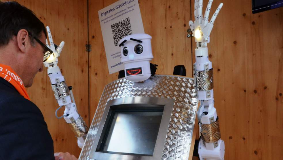 robot_pretre_1 robot_pretre_1