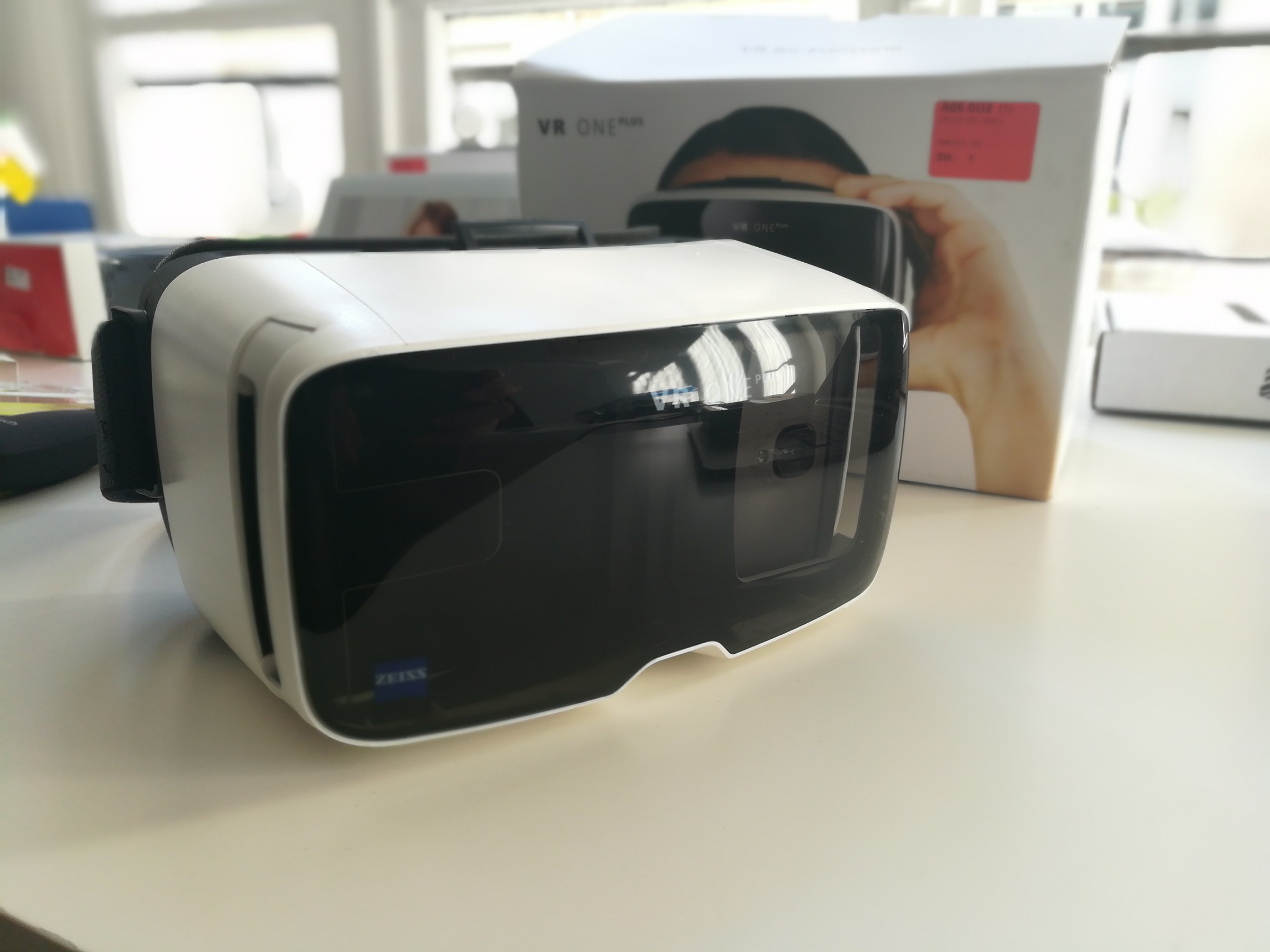 Casque Zeiss VR One Plus Casque Zeiss VR One Plus