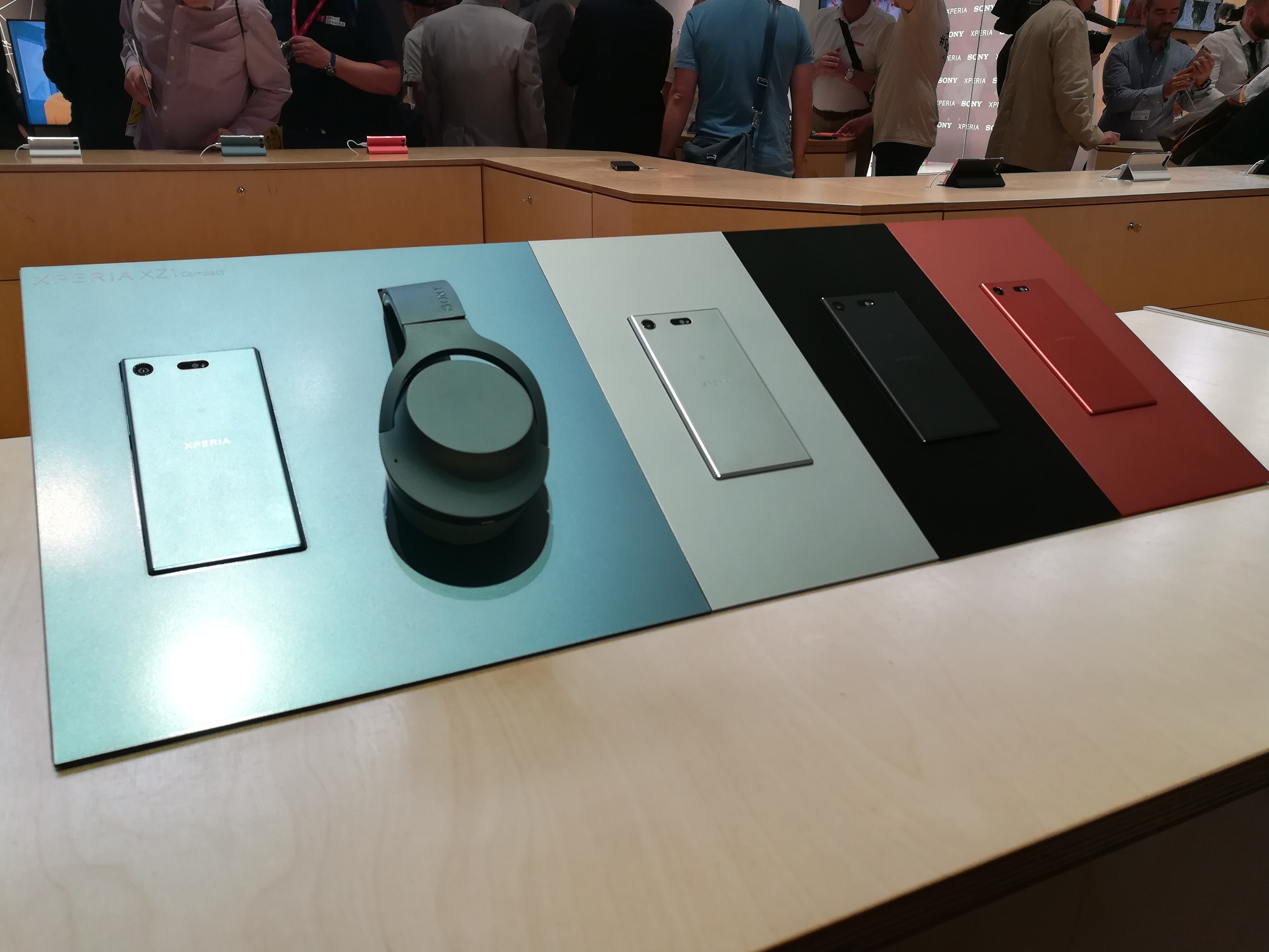 Sony Xperia XZ1 Compact prise en main IFA 2017 Sony Xperia XZ1 Compact prise en main IFA 2017