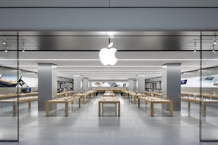 Apple : la firme américaine lance un procès contre Attac