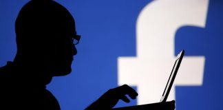Facebook : vos conversations perdent leur caractère privé au travail