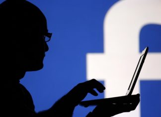 Facebook : vos conversations perdent leur caractère privé au travail