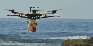 Drone sauve deux nageurs