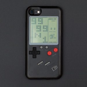 gameboy iphone 3 300x300 - Une coque transforme votre iPhone en GameBoy jouable