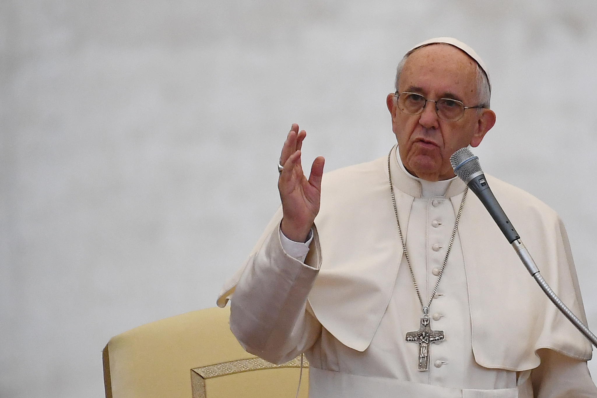 Le Pape demande aux Géants du Web de protéger les mineurs contre la pornographie et la cyberintimidation Le Pape demande aux Géants du Web de protéger les mineurs contre la pornographie et la cyberintimidation