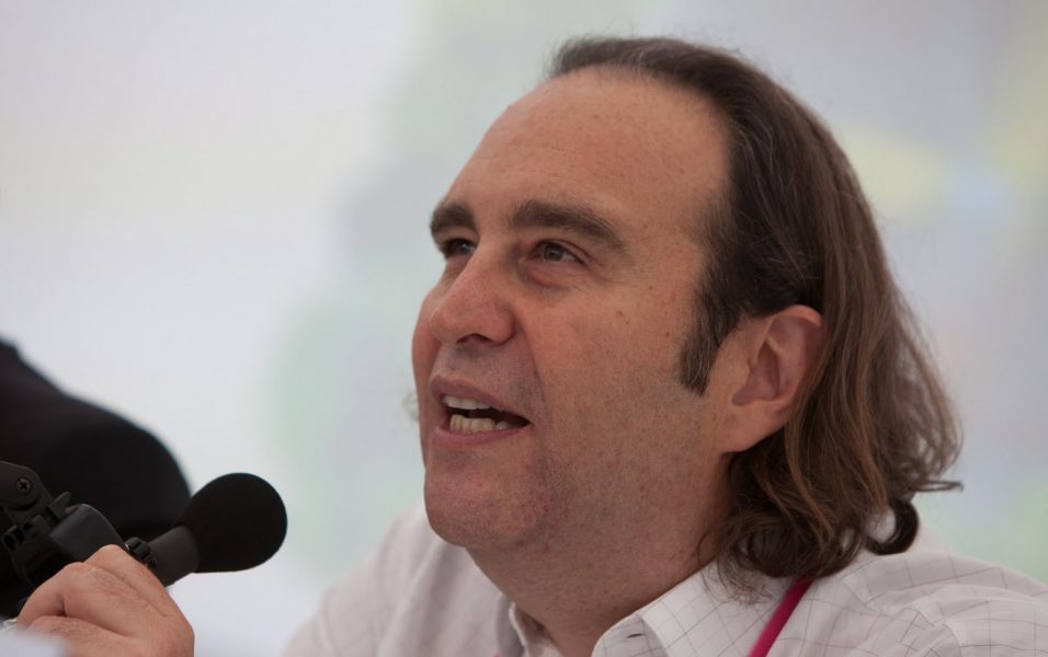 Xavier Niel incite les abonnés à résilier leurs abonnements mobiles