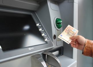 Un hacker pirate un DAB et dérobe (temporairement) plus de 21 000 euros