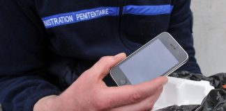 Deux iPhone retrouvés dans la cellule d'un terroriste, qui communiquait sur Facebook