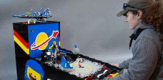 Un billard conçu avec des pièces de LEGO