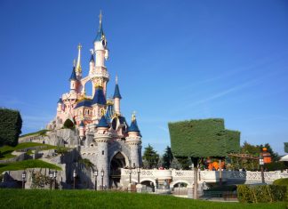 Éviter la queue à Disneyland Paris ? Un hacker a trouvé la solution !