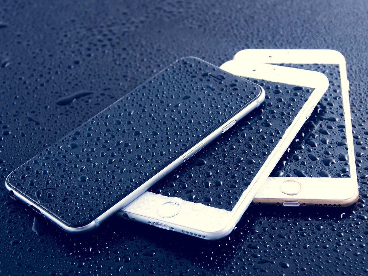 un iPhone X a été retrouvé après deux semaines dans une rivière iPhone X : deux semaines dans une rivière et aucunes séquelles !