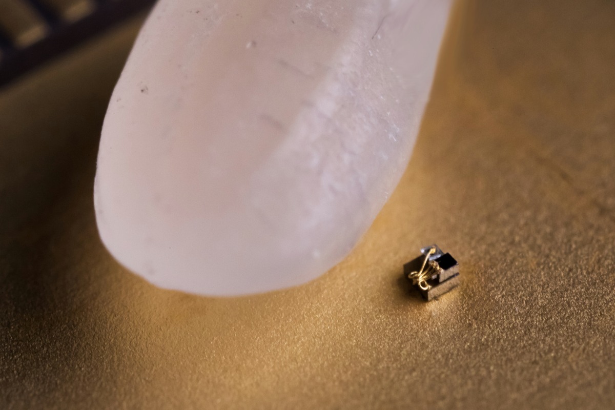 0,3 mm pour le plus petit ordinateur du monde Le plus petit ordinateur du monde mesure 0,3 mm