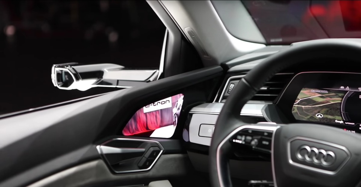 Audi remplace les rétroviseurs par des écrans tactiles