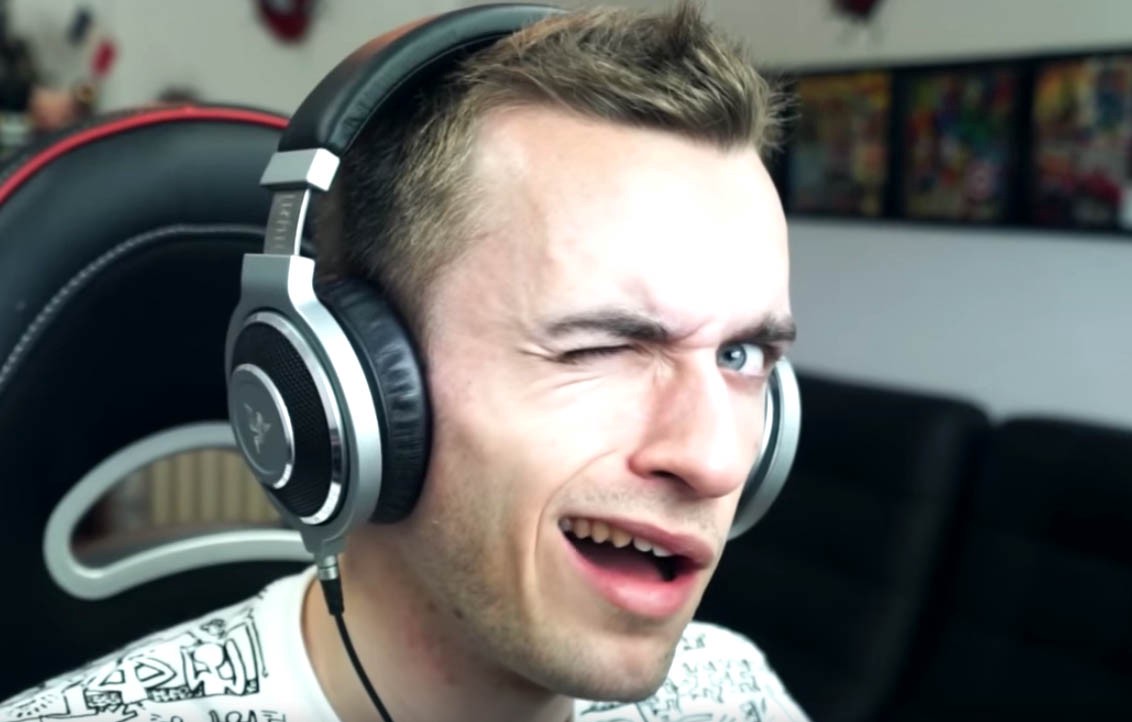 Le YouTubeur Squeezie #BalanceTonYoutubeur : Squeezie dénonce sur Twitter les abus sexuels de certains YouTubeurs