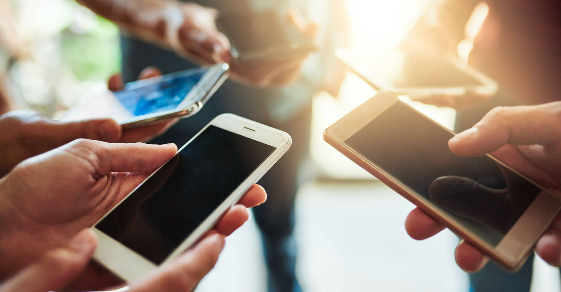 Smartphones Vers la fin des abus liés aux numéros surtaxés grâce à l' ARCEP ?