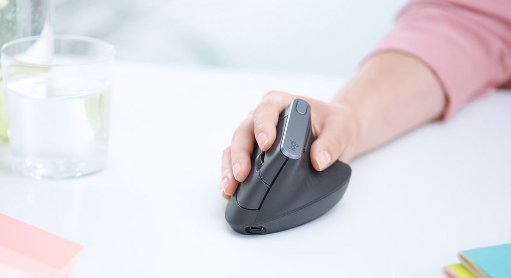 La souris MX Vertical Logitech annonce la sortie de sa nouvelle souris verticale ergonomique : la MX Vertical