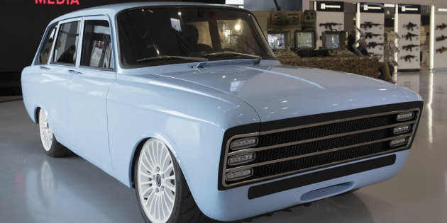 La voiture de Kalachnikov Kalachnikov se lance dans l’automobile avec une voiture électrique vintage !