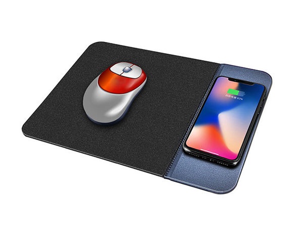 Tapis de souris Swisstek Swisstek lance un tapis de souris qui recharge votre smartphone