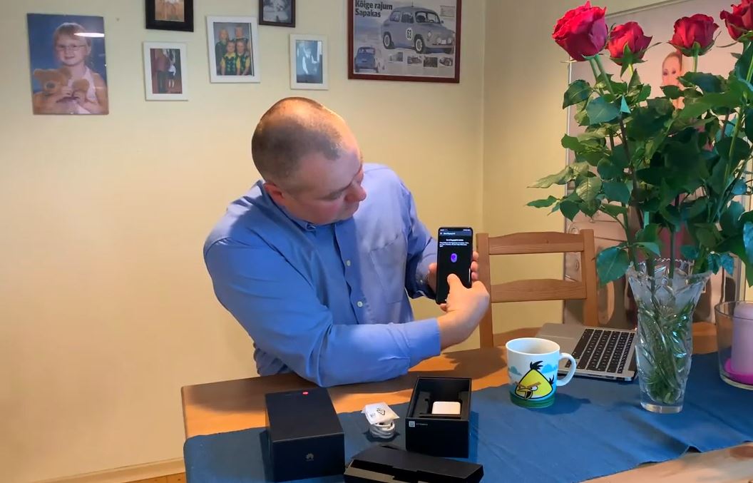 Huawei Mate 20 Pro Unboxing du Huawei Mate 20 Pro en ligne !