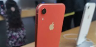 iPhone XR