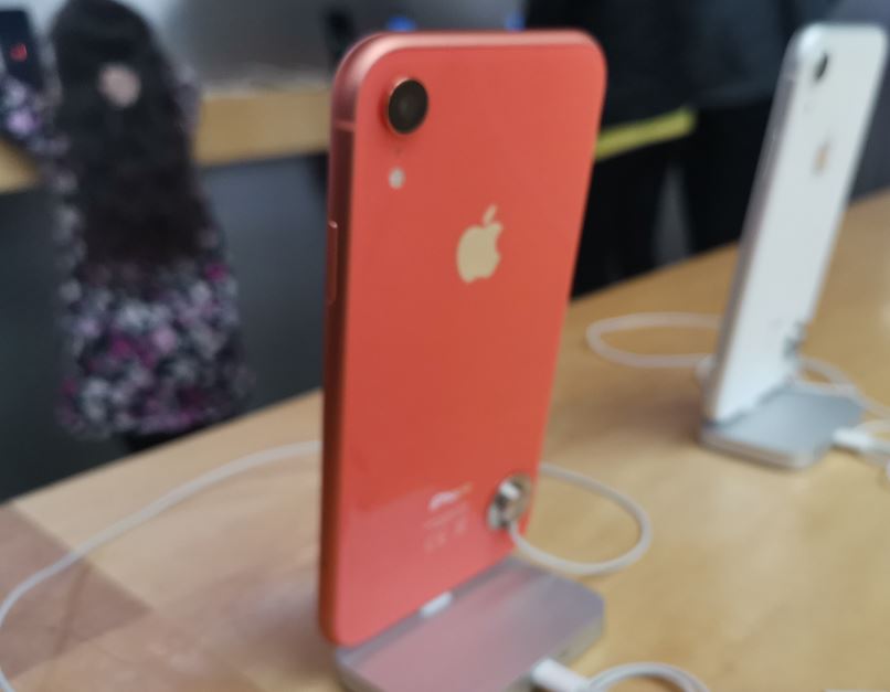 Un iPhone compact de 5.42 pouces et un iPhone XXL de 6.67 pouces en 2020 ?