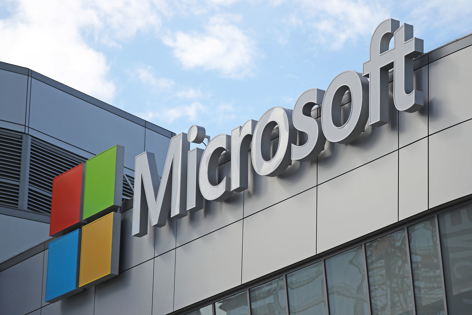 Microsoft : 60 000 brevets libérés pour aider Linux Microsoft : 60 000 brevets libérés pour aider Linux