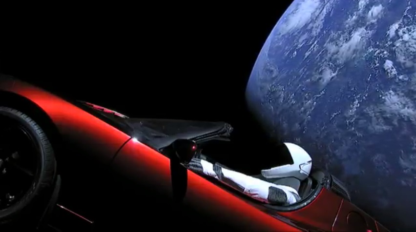 Tesla Roadster La Tesla Roadster rouge a franchi l'orbite de Mars