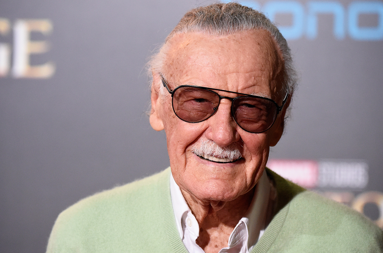 stan lee : un dernier super-héros co-créé par stan lee et sa fille stan lee : un dernier super-héros co-créé par stan lee et sa fille