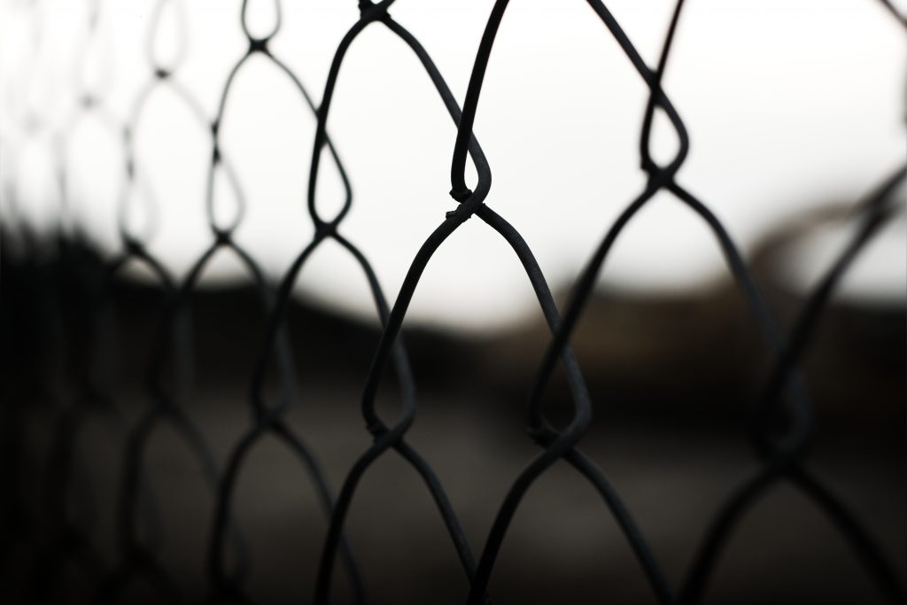 Prison Brouiller les téléphones mobiles en prison : mission difficile coûtant 20 millions d’euros