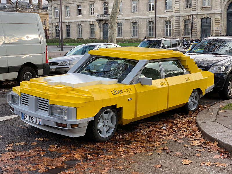 Uber lâche 6 nouveaux véhicules dans Paris Uber lance un service nommé UberToys histoire de revenir en enfance