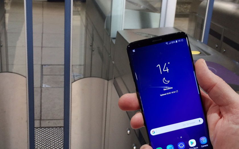 Smartphone Samsung Le titre de transport dématérialisé sur mobiles déployé par Samsung