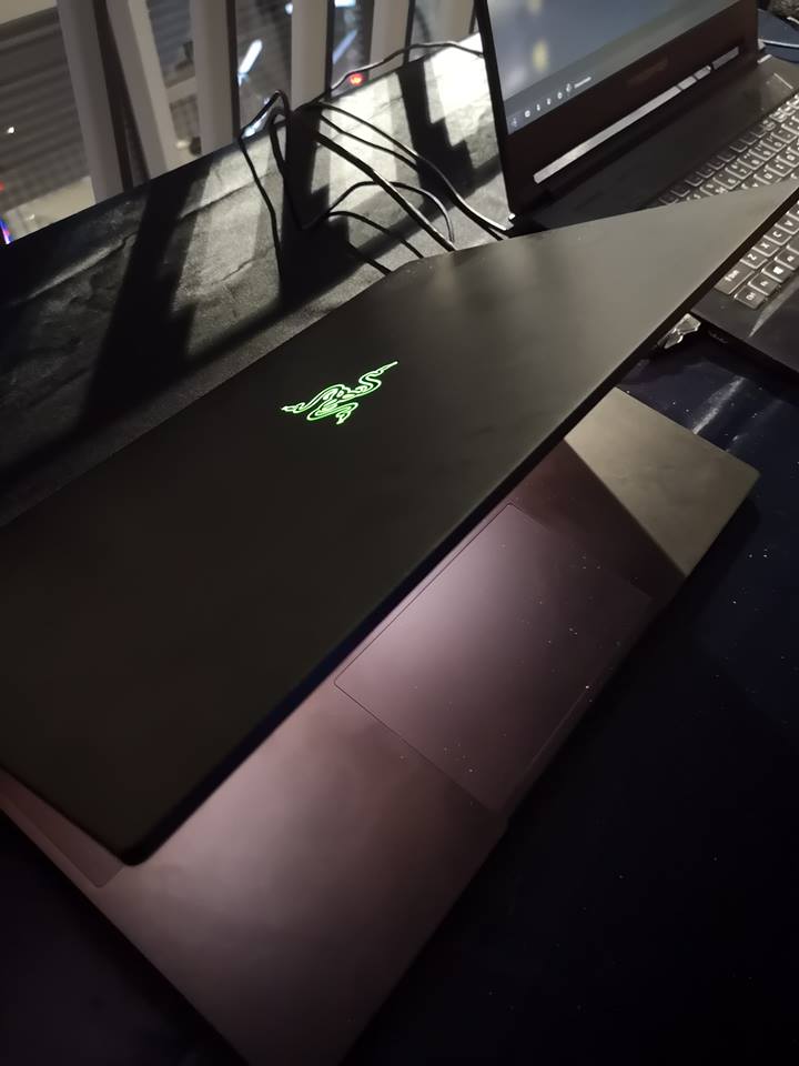 Razer Blade avec écran 4K et RTX 2080 Max-Q Razer Blade avec écran 4K et RTX 2080 Max-Q