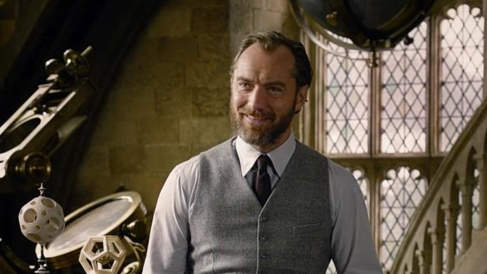 Dumbledore dans "Les Animaux Fantastiques" Dumbledore dans "Les Animaux Fantastiques"