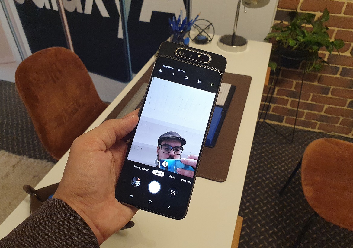 [ Prise en main ] Samsung Galaxy A80 : un smartphone surprenant avec un triple capteur rotatif